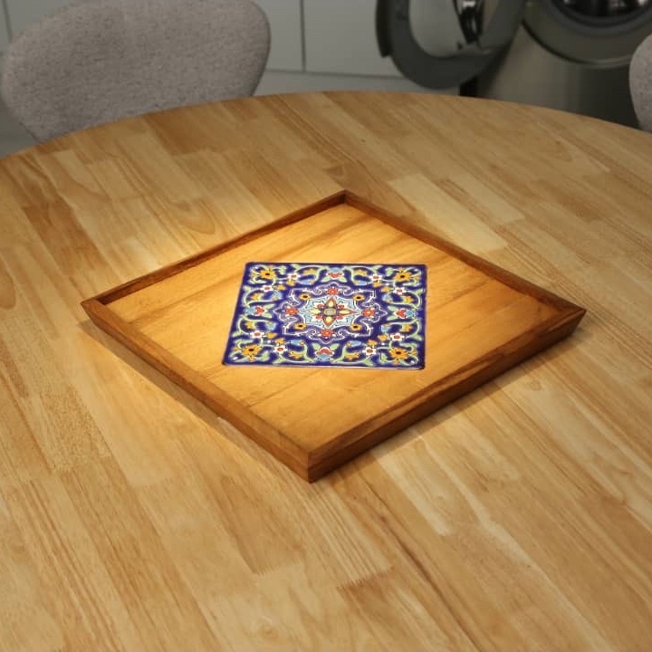 سینی سرو وپزیرایی ترکیبی از چوب وکاشی ایرانی